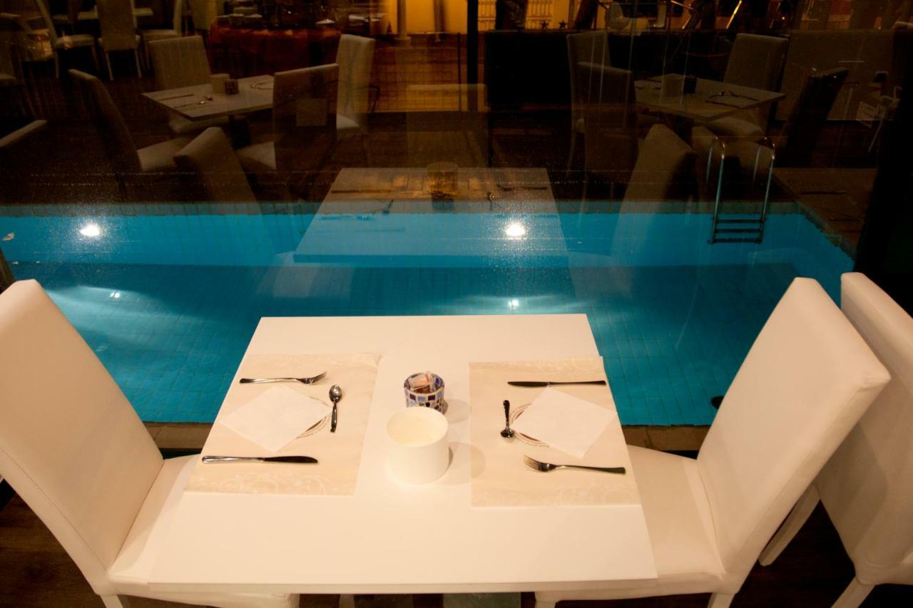 Hotel Montecarlo - Vista Mare Con Piscina & Area Fitness Riccione Exterior photo